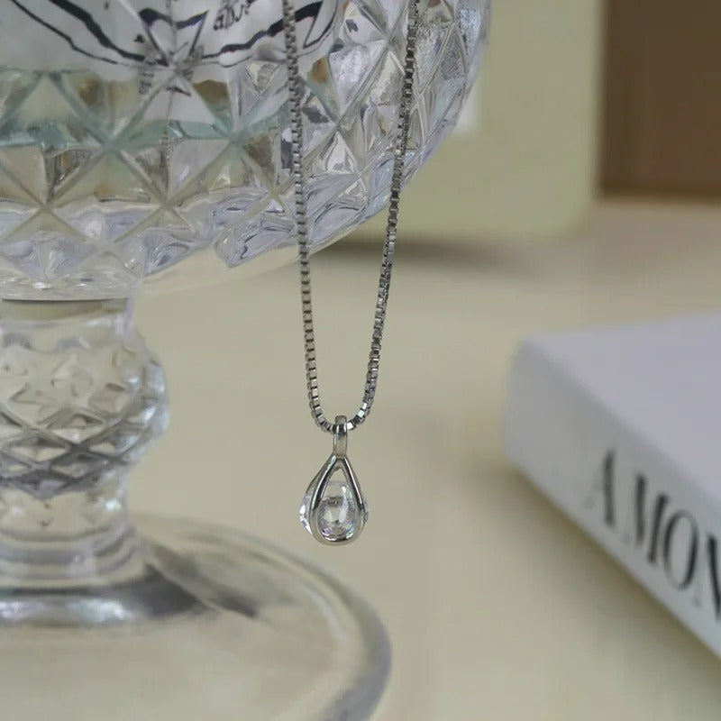 Shape Zirconia Necklace