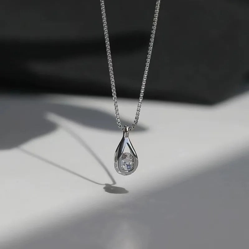 Shape Zirconia Necklace