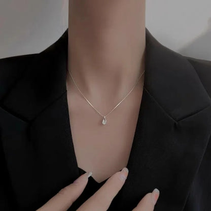 Shape Zirconia Necklace